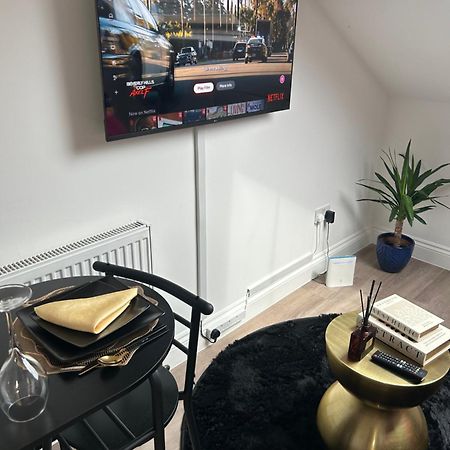 Qties Luxury Home London Kültér fotó