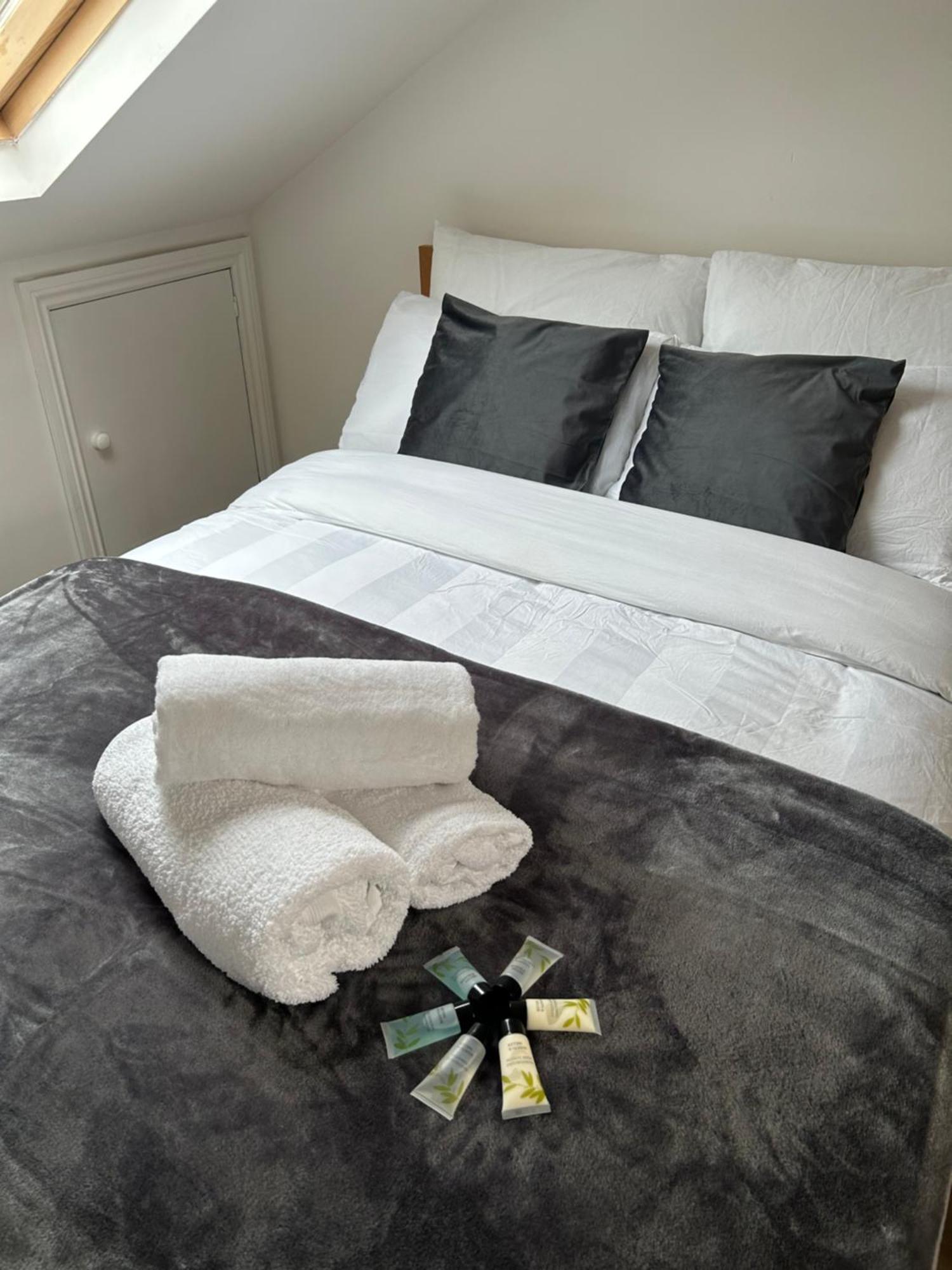 Qties Luxury Home London Kültér fotó